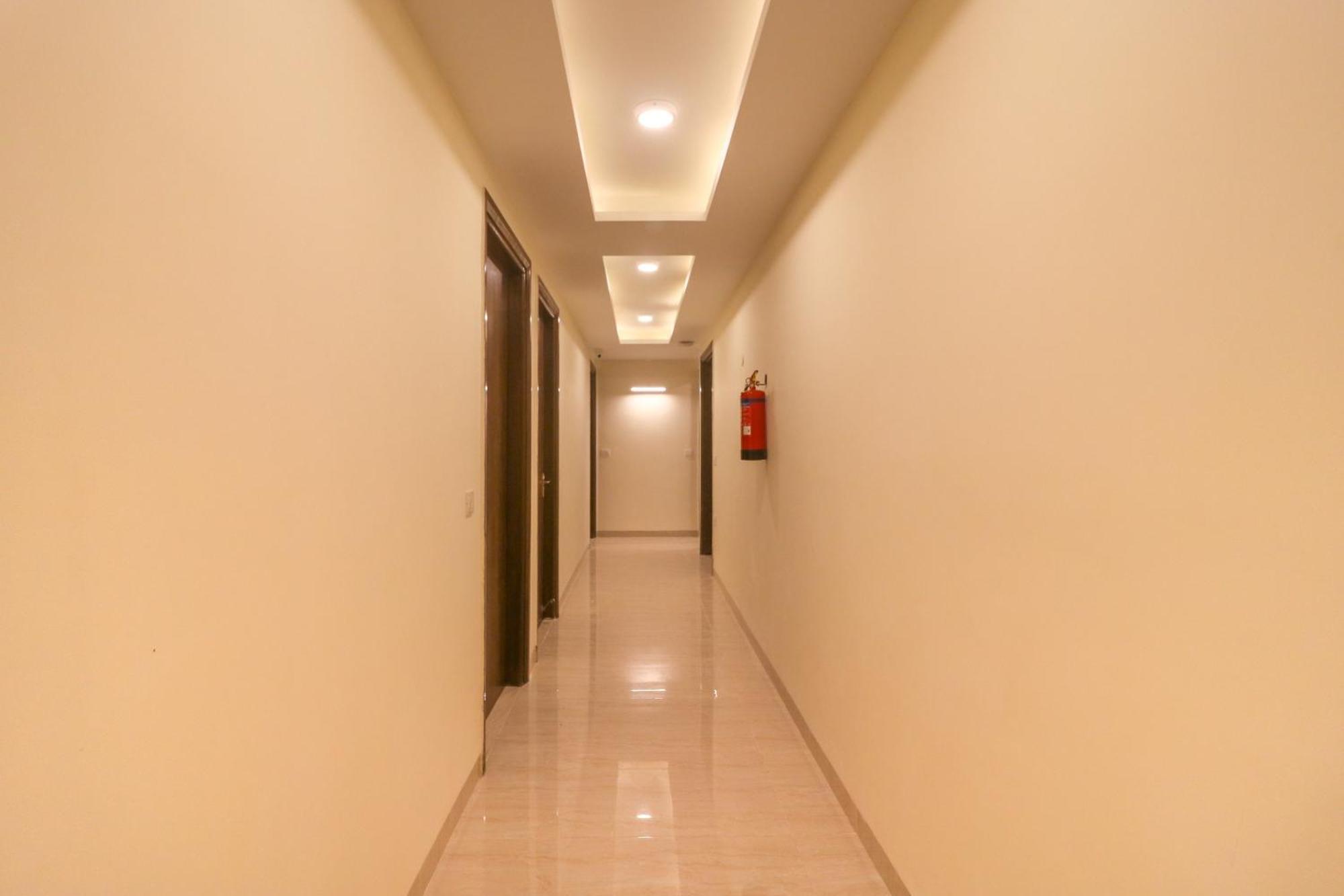Super Hotel O Comfort Residency Near Artemis Hospital Gurgaon Exterior photo