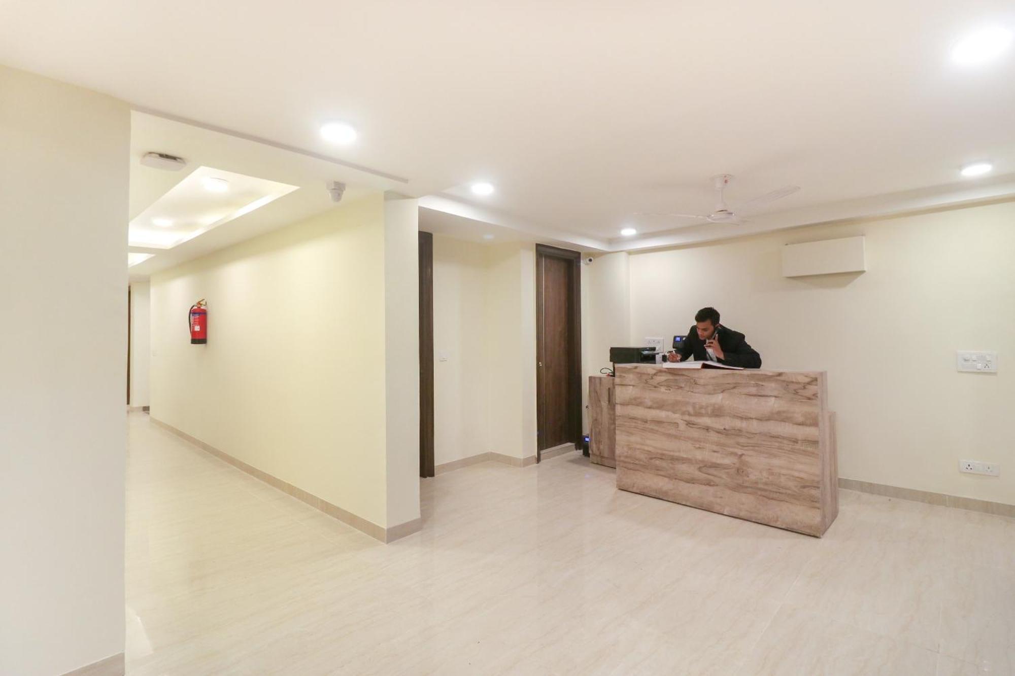 Super Hotel O Comfort Residency Near Artemis Hospital Gurgaon Exterior photo