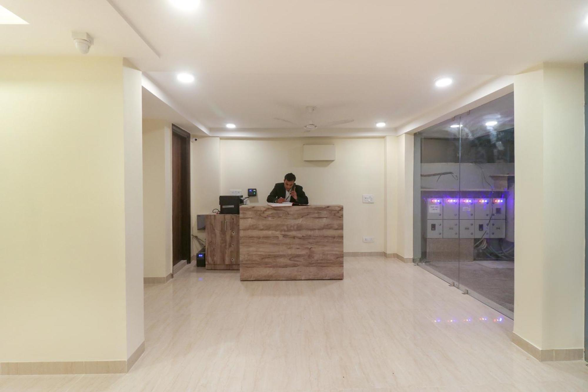 Super Hotel O Comfort Residency Near Artemis Hospital Gurgaon Exterior photo